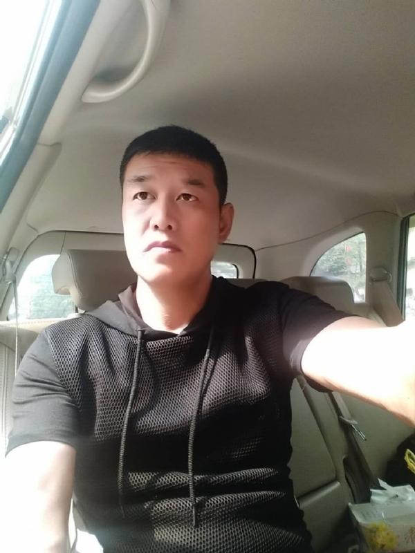 深爱的疯子的第一张照片--上杭相亲网