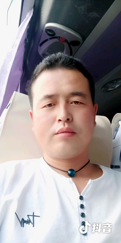瞬间被爱上的第一张照片--上杭相亲网