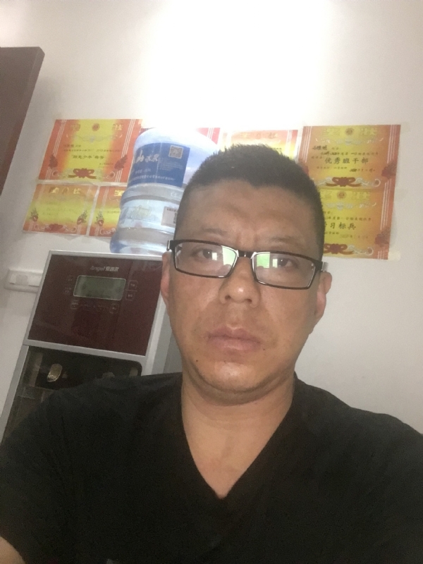 牵手的第一张照片--上杭相亲网