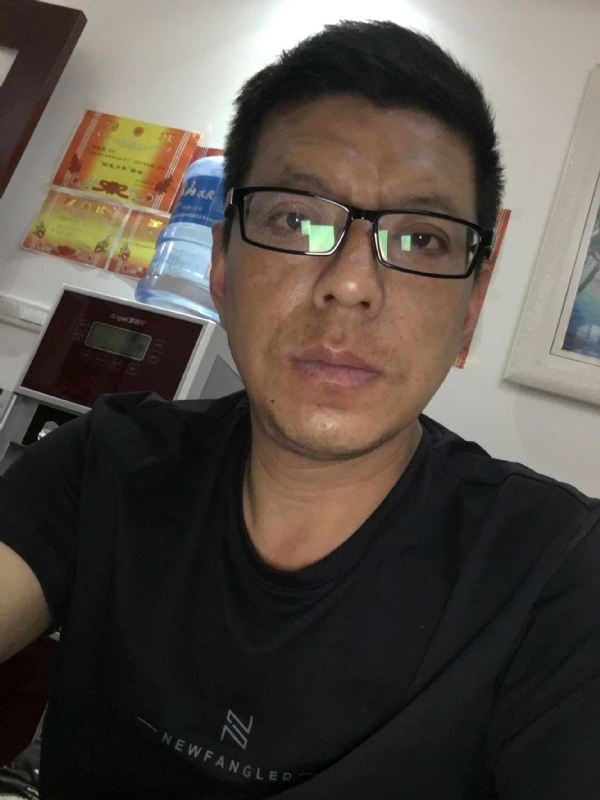 牵手的第三张照片--上杭相亲网