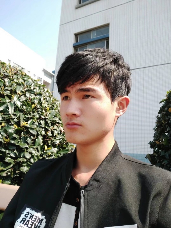 阳光男孩的第四张照片--上杭相亲网