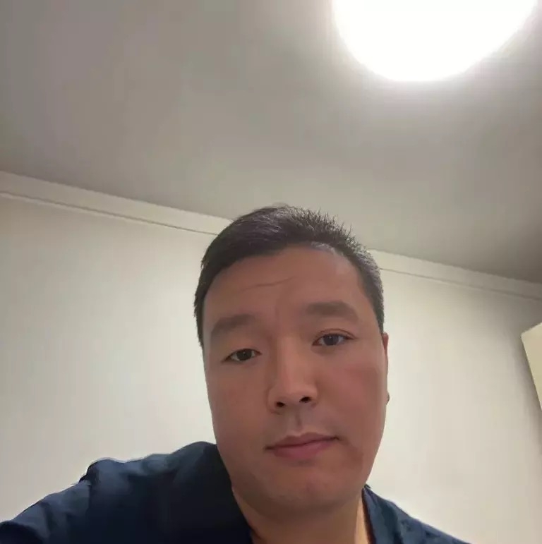 穿唐装的松鼠的第一张照片--上杭相亲网