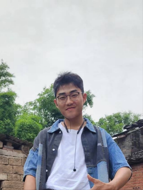 越努力越幸运的第一张照片--上杭相亲网