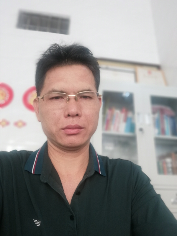 后视镜的第二张照片--上杭相亲网
