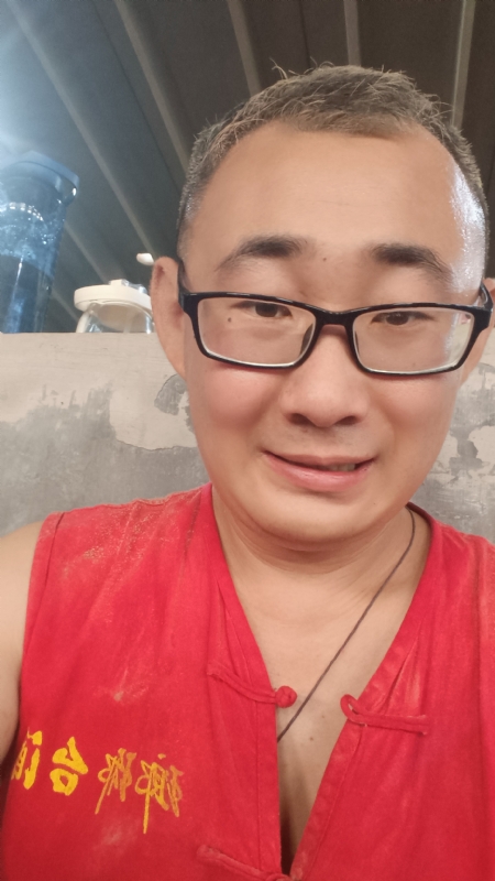 黑黑一笑的第二张照片--上杭相亲网